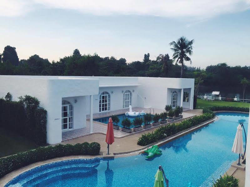 Villa La Flora Kanchanaburi Dış mekan fotoğraf